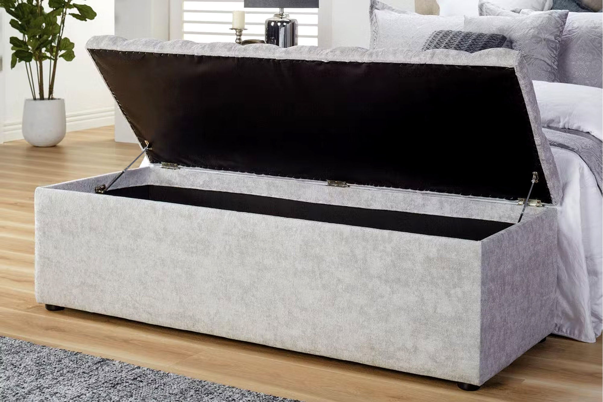 Chesterfield Ottoman Storage Box in Naples Velvet